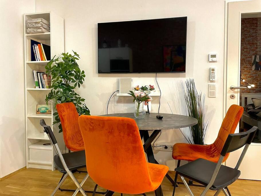 וינה Premium Apartment With Terrace, A/C, Free Wifi And Netflix מראה חיצוני תמונה