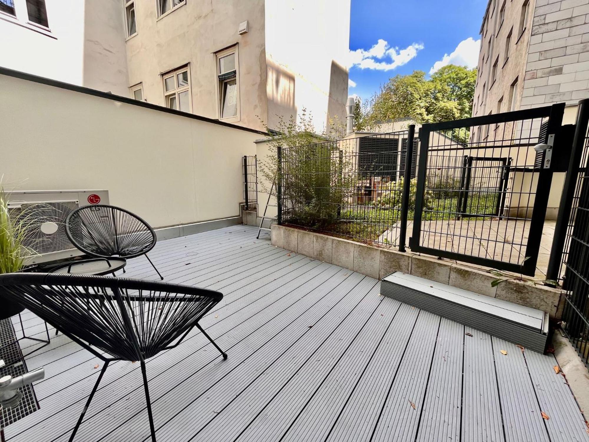 וינה Premium Apartment With Terrace, A/C, Free Wifi And Netflix מראה חיצוני תמונה